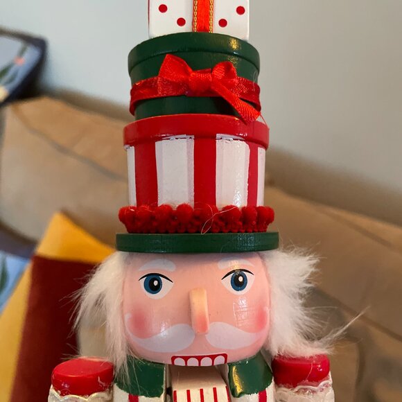 Christmas Limited Wooden Painted Nutcracker Soldier by Sleigh Hill. Holiday Home - Picture 8 of 16